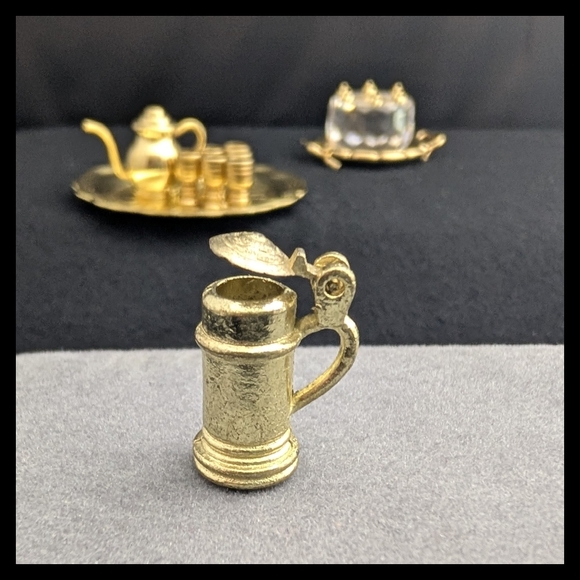 🎂 Vtg. Miniature Elegant Brass Service Platters w/ Cups Pitcher Crystal Cake - Picture 8 of 8